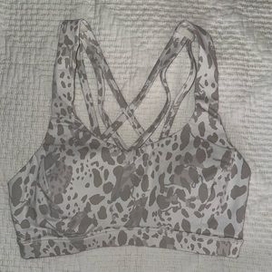 Lululemon Free to be Serene Bra